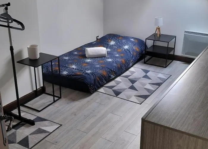 Dans Loft Partage, Cosy Et Spacieux! בית אירוח *