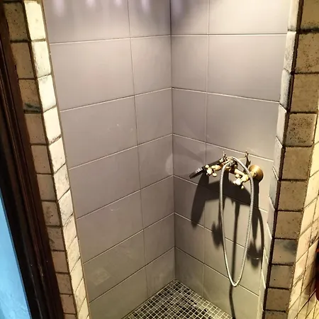 Dans Loft Partage, Cosy Et Spacieux!